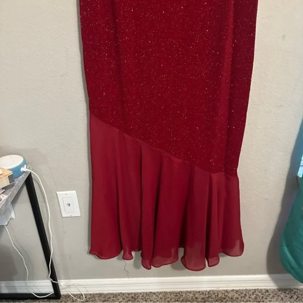 Monroe & Main 16W Glitter Dress NWT Mermaidcore Asym Hem Glam Formal Burgundy